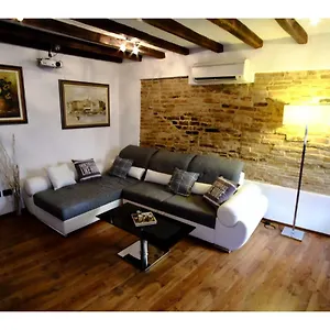  Apartment Oscar